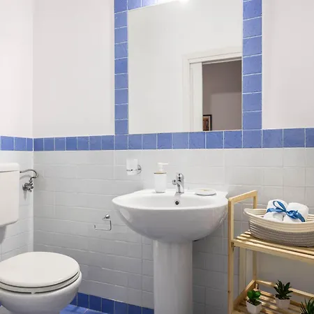 Sedie Volanti With Jacuzzi Daire Palermo
